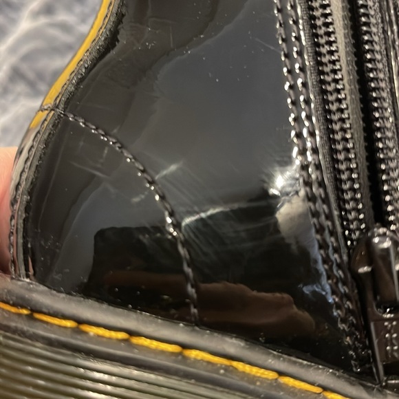 Dr Martens black patent leather boots - Picture 6 of 8